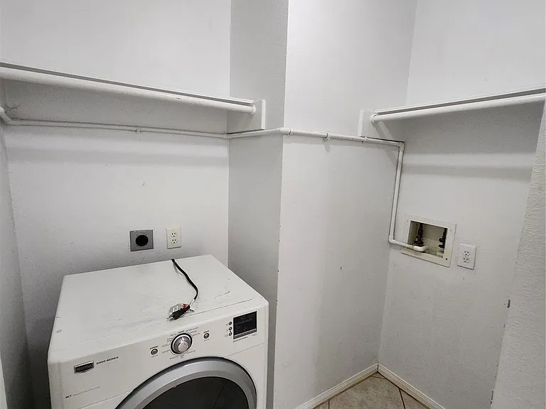 14335 Berrington Dr — Photo 29