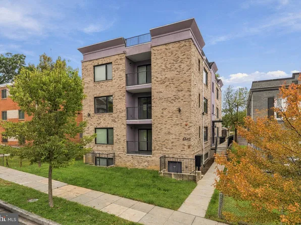 4442 B St SE #5, Washington, DC 20019