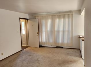 1127 N 115th St APT 1, Milwaukee, WI 53226
