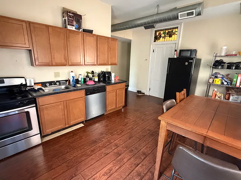2411 Ohio Ave #2 — Photo 3