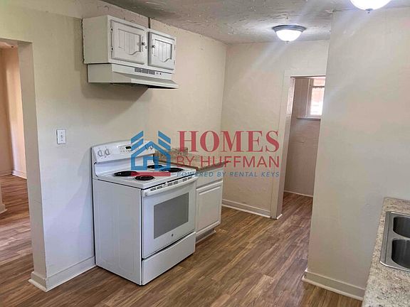 4th image of 116 E Tennessee St