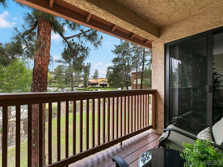 12095 Alta Carmel Ct #6 — Photo 17