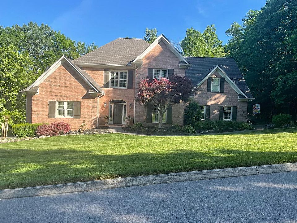 1st image of 16 Palisades Pkwy