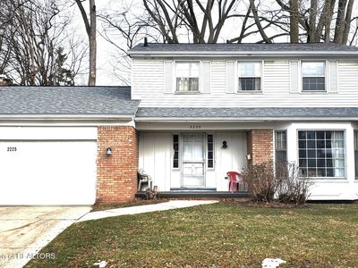 2225 Montego Dr, Lansing, MI, 48912
