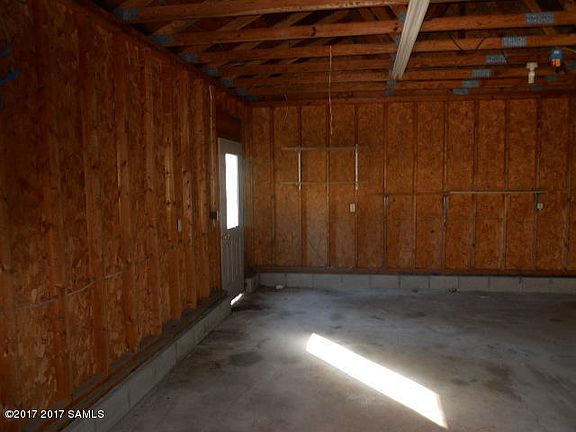 4th image of 19 Lupine Ln