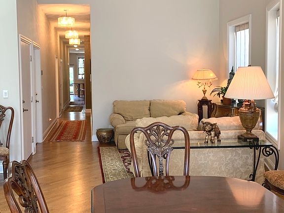 5th image of 506 W Oakdale Ave #4