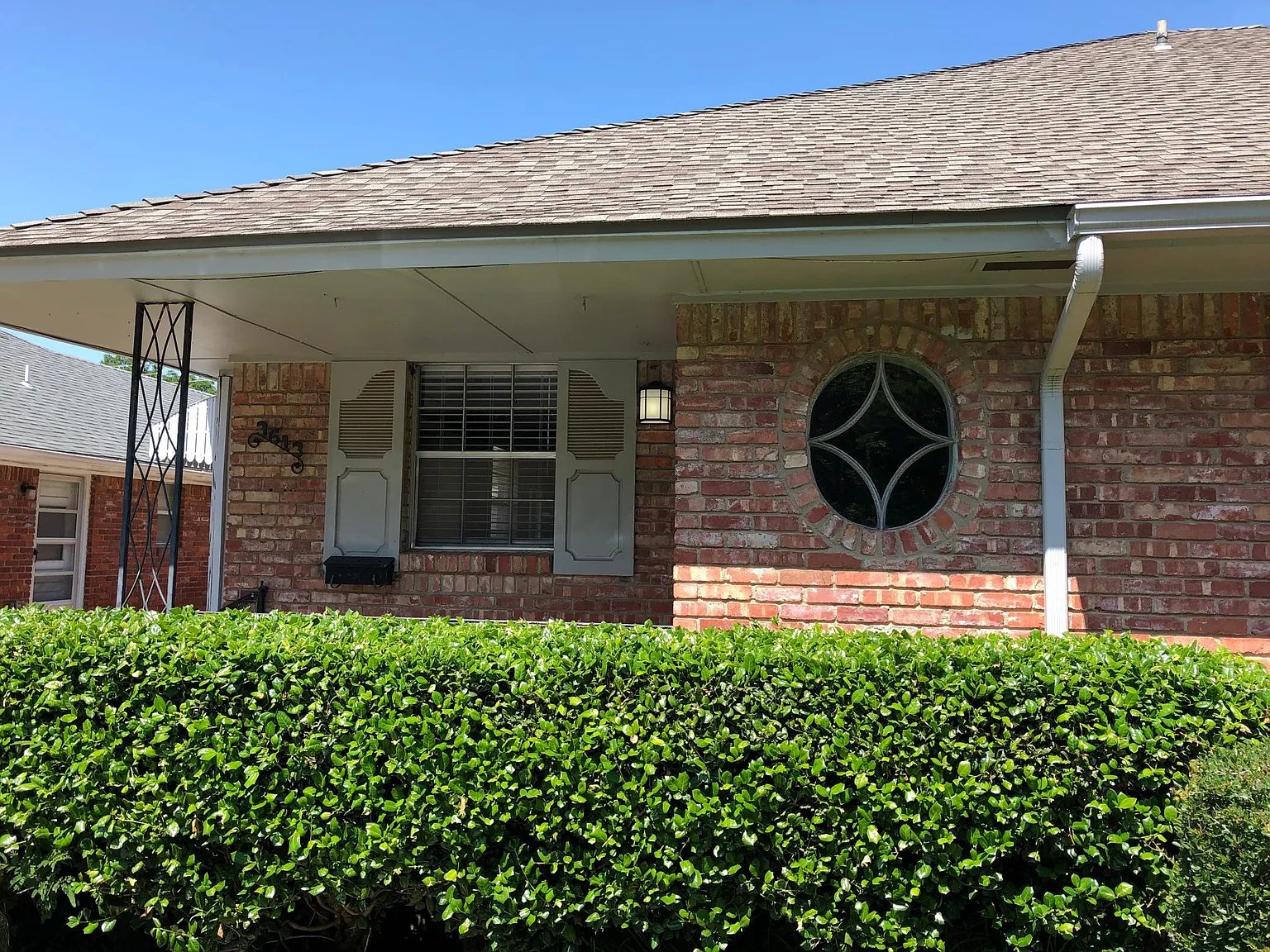 3613 N Drexel Blvd — Photo 3