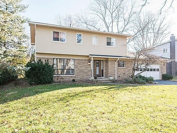 3rd image of 341 Hilldale Dr