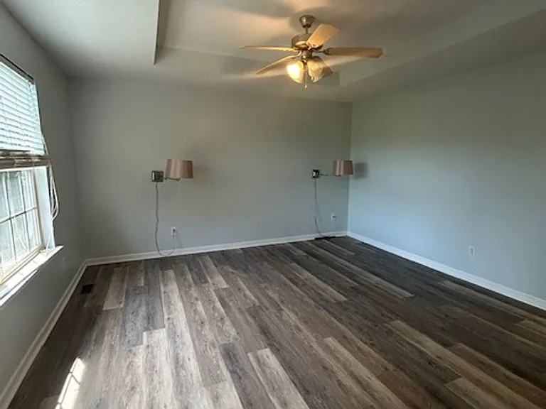 2709 Michelle Park — Photo 13