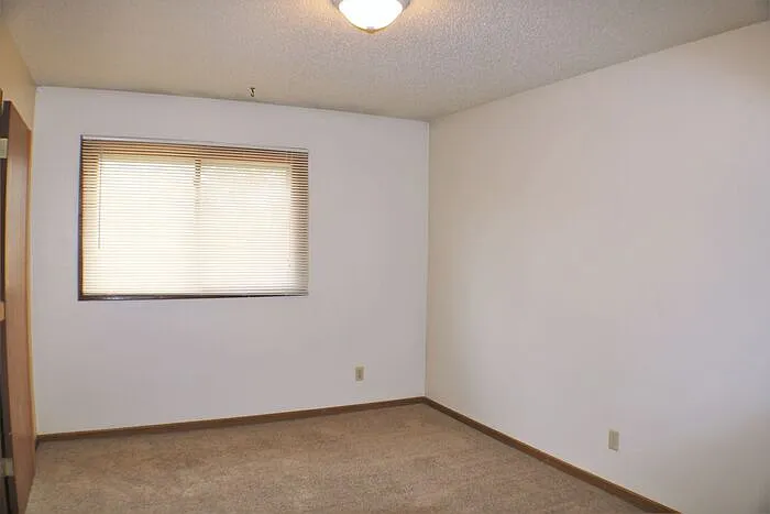 708 Westwinds Dr #2 — Photo 9