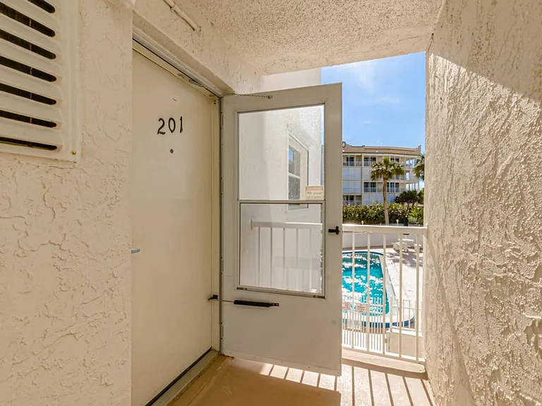 555 Fillmore Ave #1-ID1346828P — Photo 24