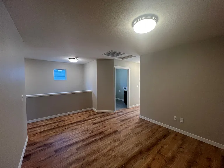 2641 NE 130th Ct — Photo 13