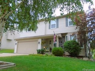 1659 Newgate Ln, Howell, MI 48843