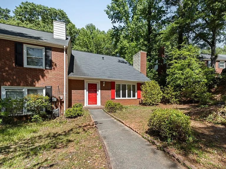 173 Willow Stream Ct — Photo 1