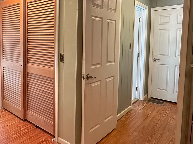 510 Fairlawn Cir — Photo 24