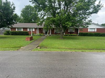 207 S Taylor Ave, Wagoner, OK, 74467