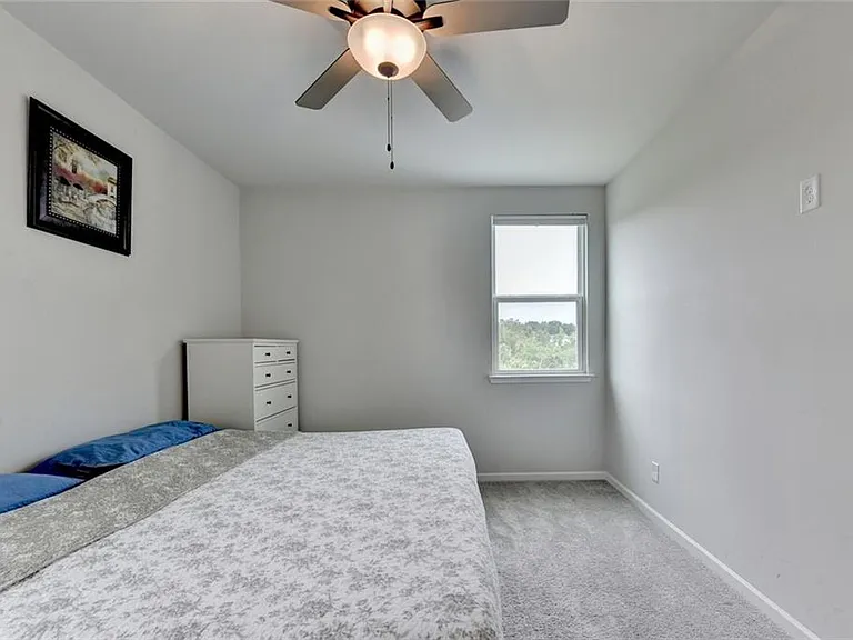 4665 Shipley Ave — Photo 37