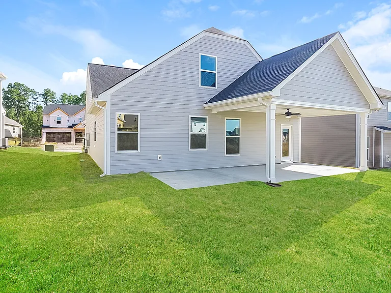 732 Courtland Dr — Photo 15