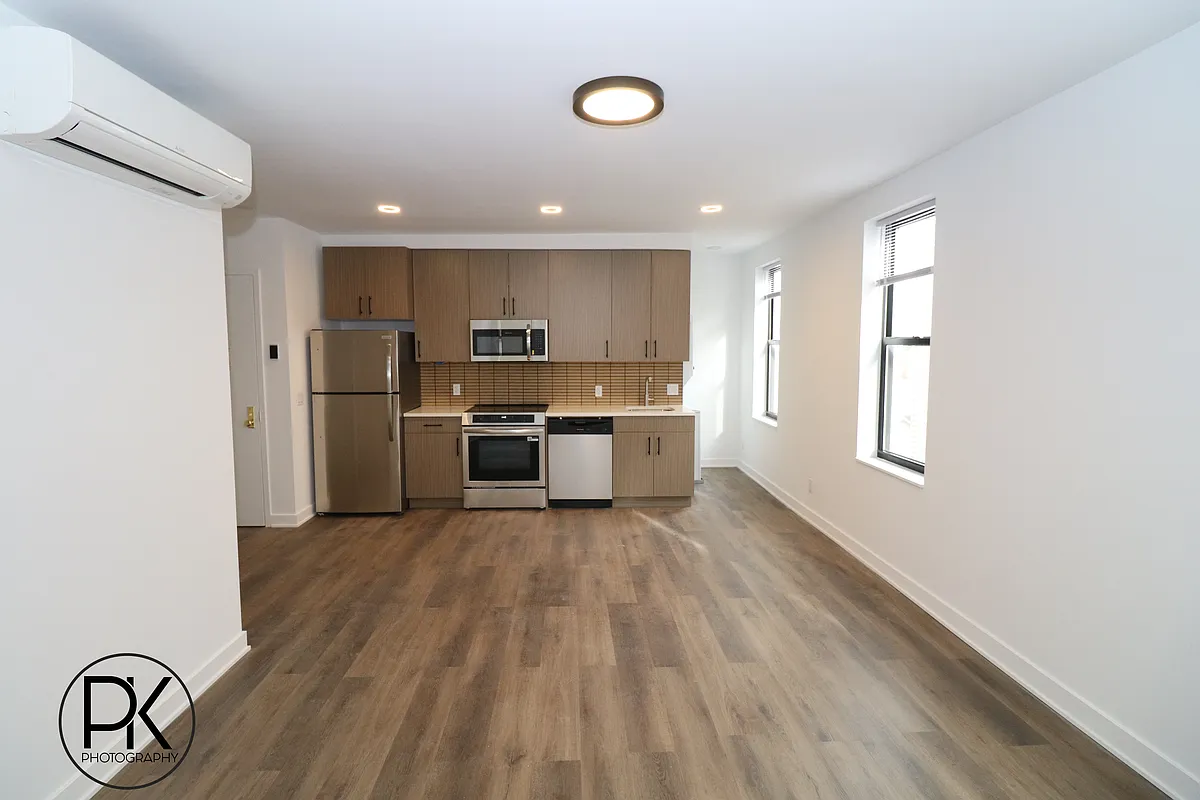 Building Photo - 60-31 56th Rd #B1