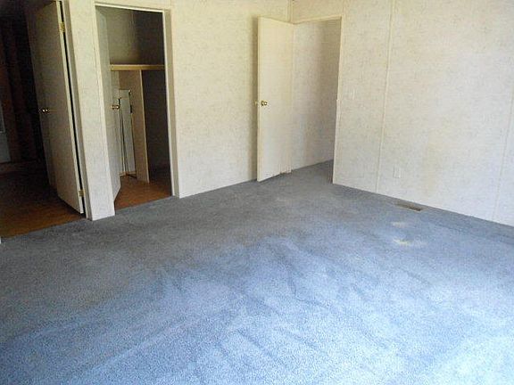 2nd image of 221 Bryson Dr
