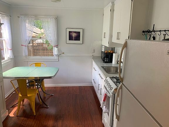 5th image of 20592 Foothill Dr