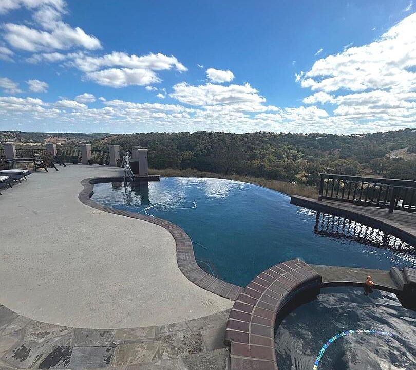 2nd image of 571 SETTLERS WAY