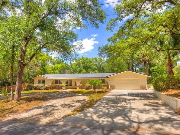 321 Huntington Dr, Deland, FL 32724