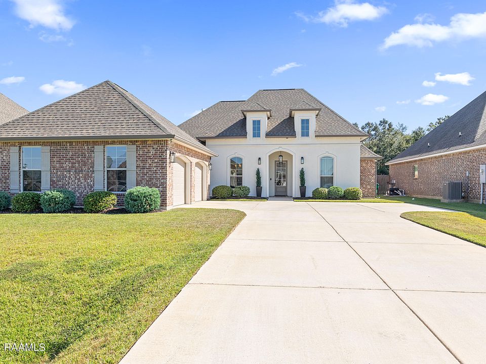 1st image of 122 Marigold Ln