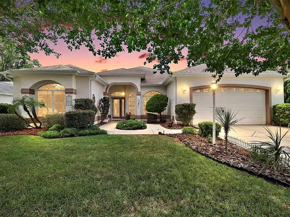 542 Loma Paseo Dr, Lady Lake, FL 32159