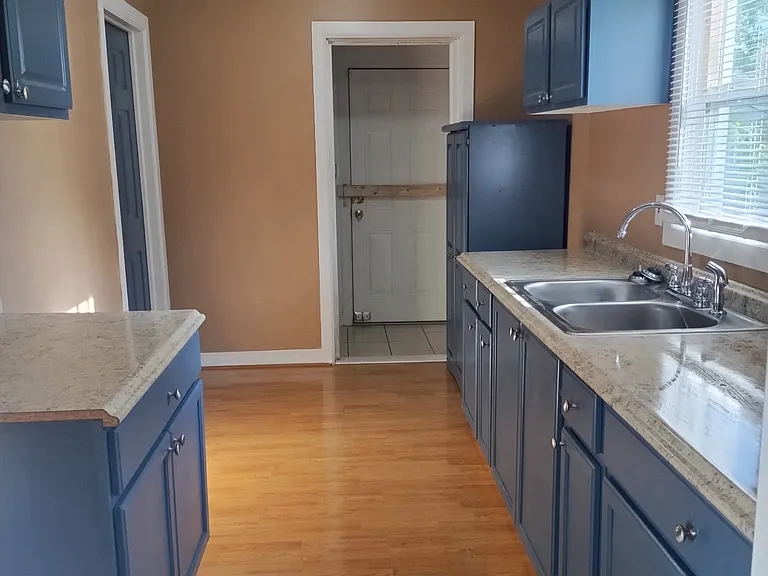 2641 Brown St — Photo 6