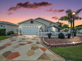 2472 Southern Oak St, The Villages, FL 32162