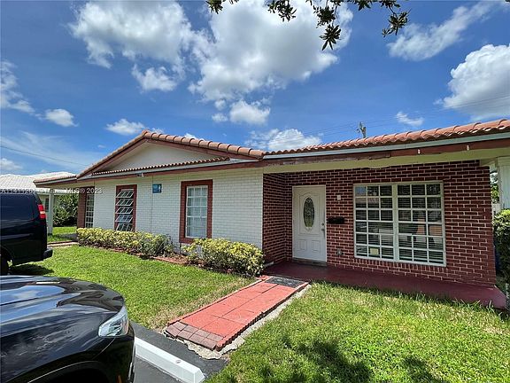 2nd image of 4111 NW 78th Ter #4111