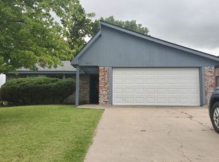 4821 SE Trenton Rd, Lawton, OK 73501