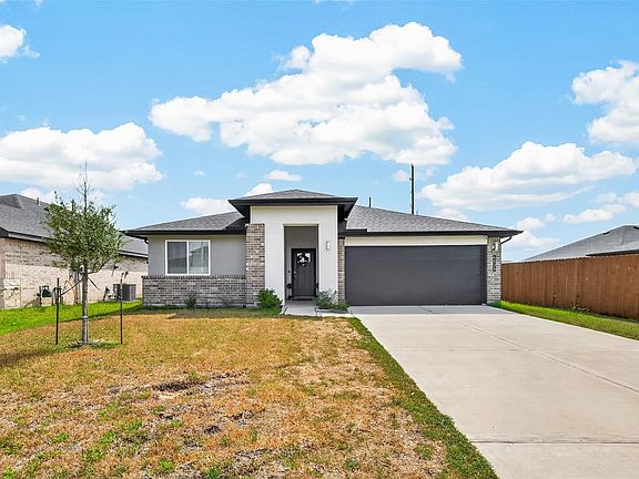 3rd image of 4035 Pierce Place Ln