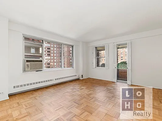 Sold by LoHo Realty | media 1