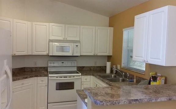 4th image of 4491 Wynwood Ln