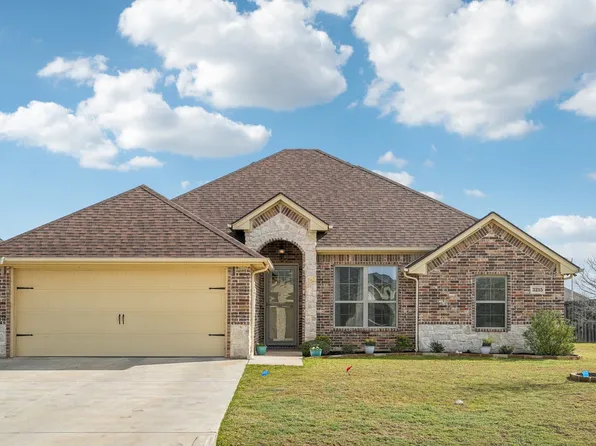 3215 Arrow Creek Dr, Granbury, TX 76049