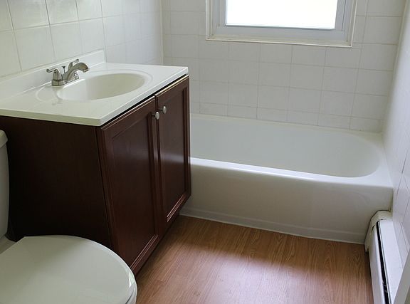 5th image of 5455 N California Ave APT 3F