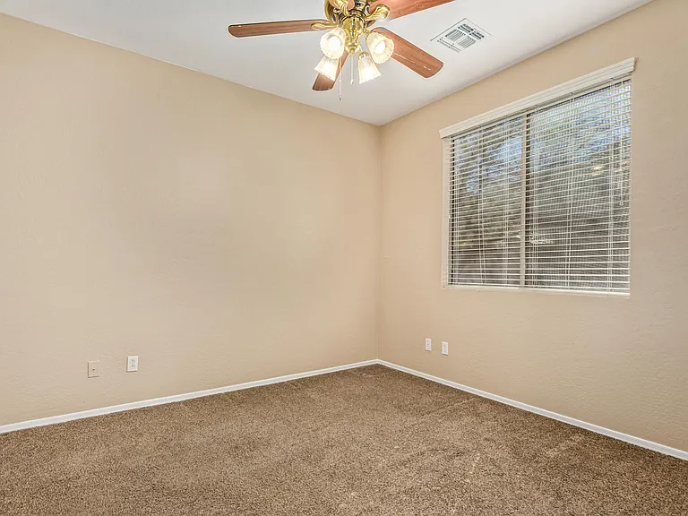 504 N Swallow Ln — Photo 42