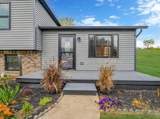 384 Kenneth Dr, Rostraver Township, PA 15012