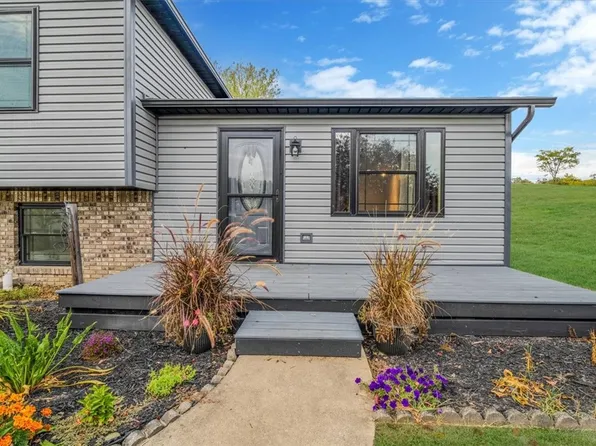 384 Kenneth Dr, Rostraver Township, PA 15012