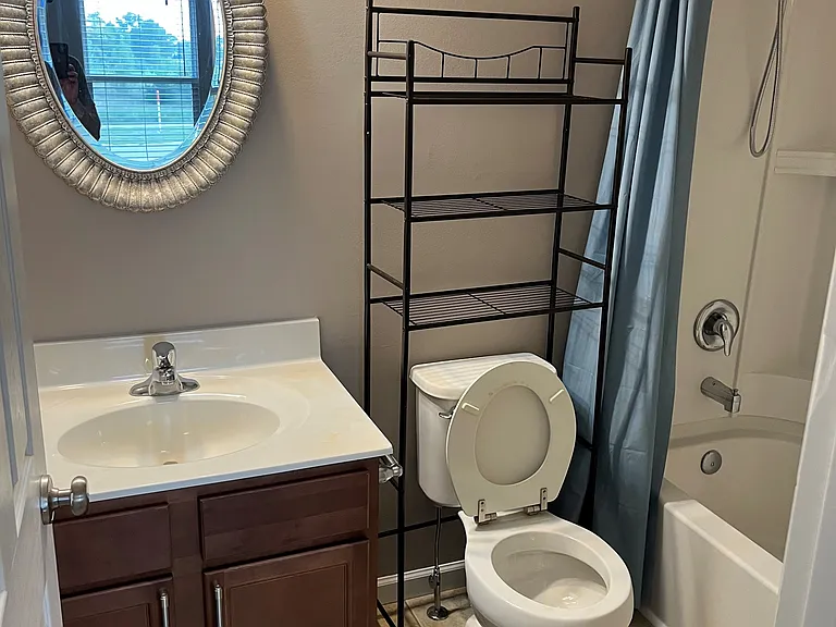 1027 Chesterfield Dr — Photo 14