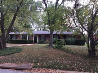 9061 Monmouth Dr, Saint Louis, MO