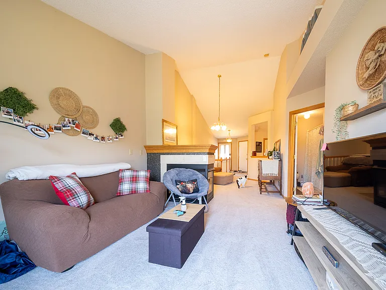 8772 Coburn Ct — Photo 5