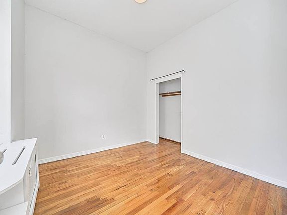 5th image of 470 W 23rd St #402