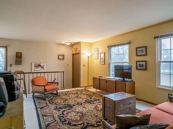 5th image of 2702 Glenbridge Ct