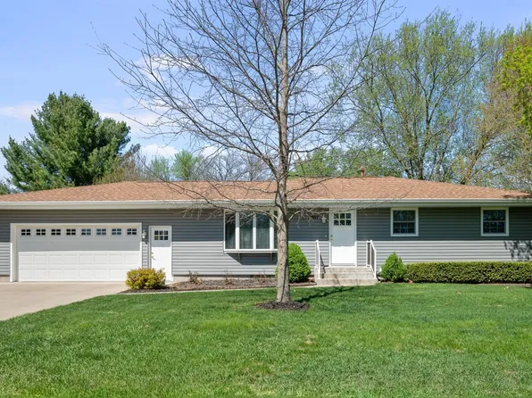 207 Amber Ln, Geneseo, IL 61254