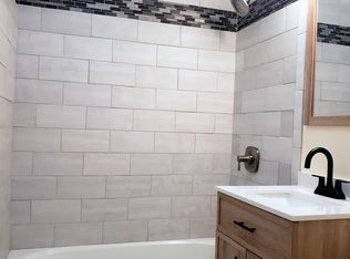 68 Everard St #2, Worcester, MA 01605