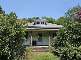 14001 Ramblewood Dr, Chester, VA 23836
