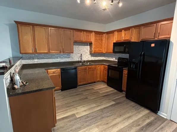 8235 Oakley Cir, Union City, GA 30291